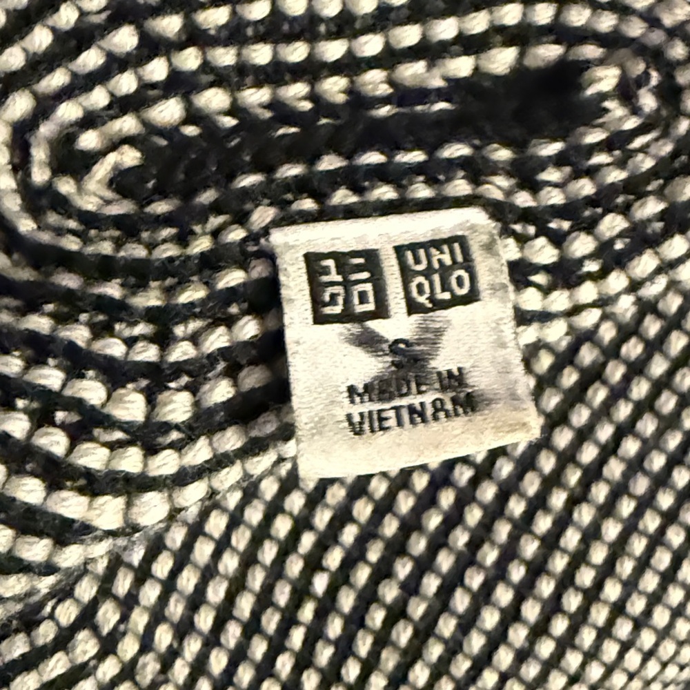 Uniqlo 3D Cocoon V-Neck Women's Cotton Sweater - Picture 8 of 11